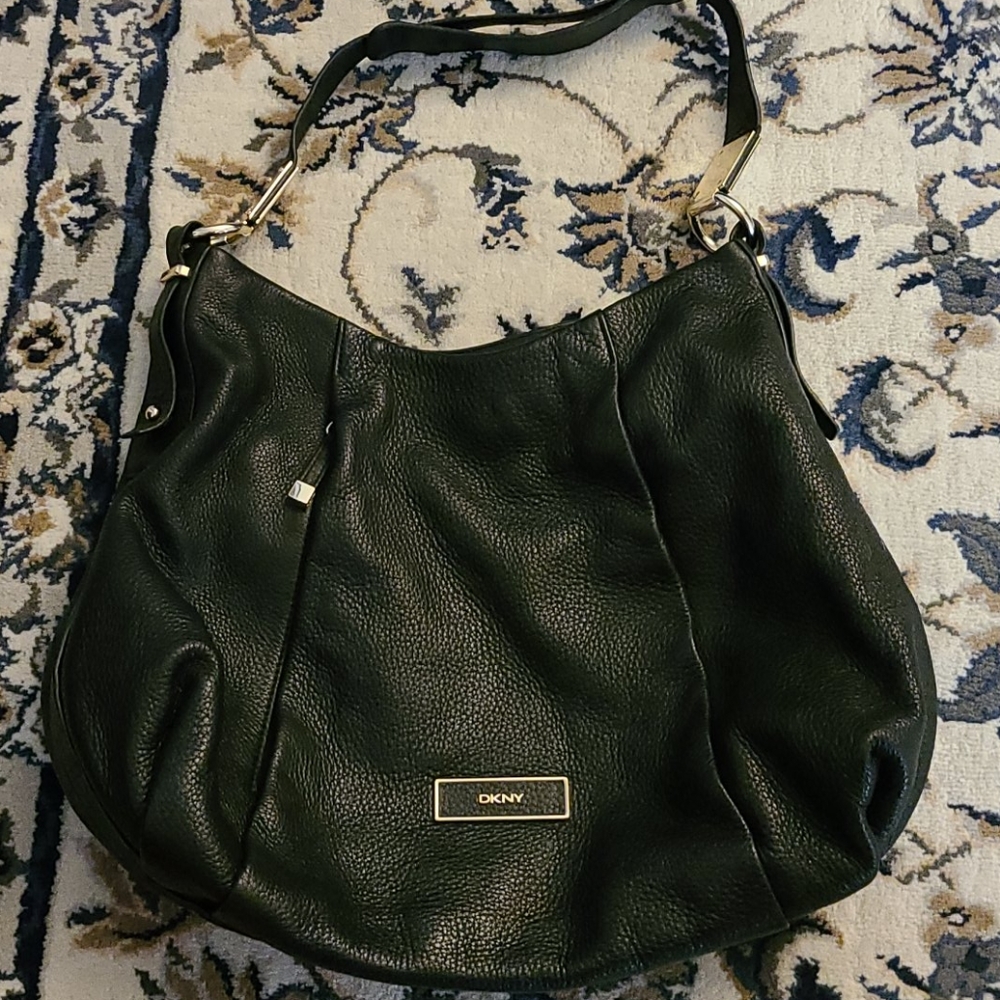 Pre loved 100% genuine leather DKNY shoulder hobo
